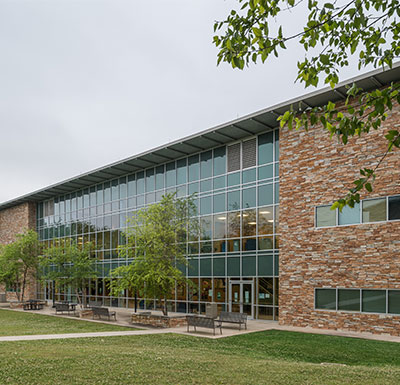 皇冠博彩-Midlothian Front of 皇冠博彩-Midlothian building