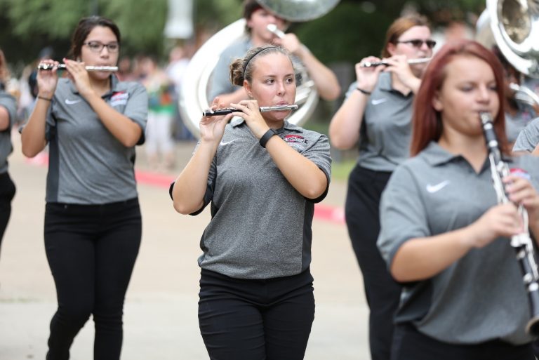 皇冠博彩 Pep乐队 students