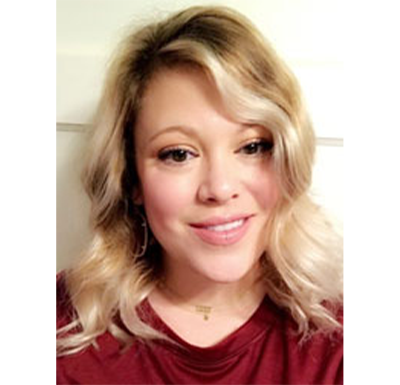 梅根的冬天 headshot of 梅根的冬天