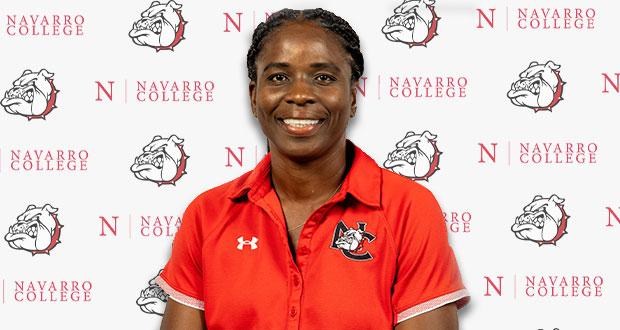 皇冠博彩足球教练前往阿拉巴马州立大学