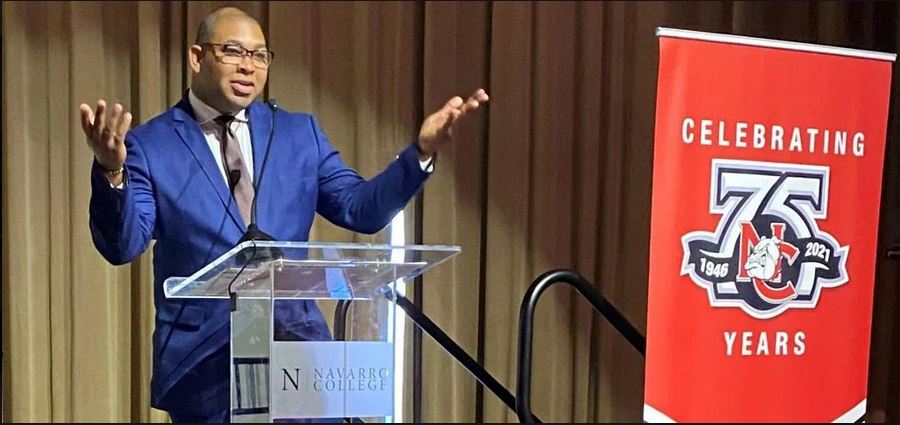 Steven Dial, Fox 4 KDFW news reporter