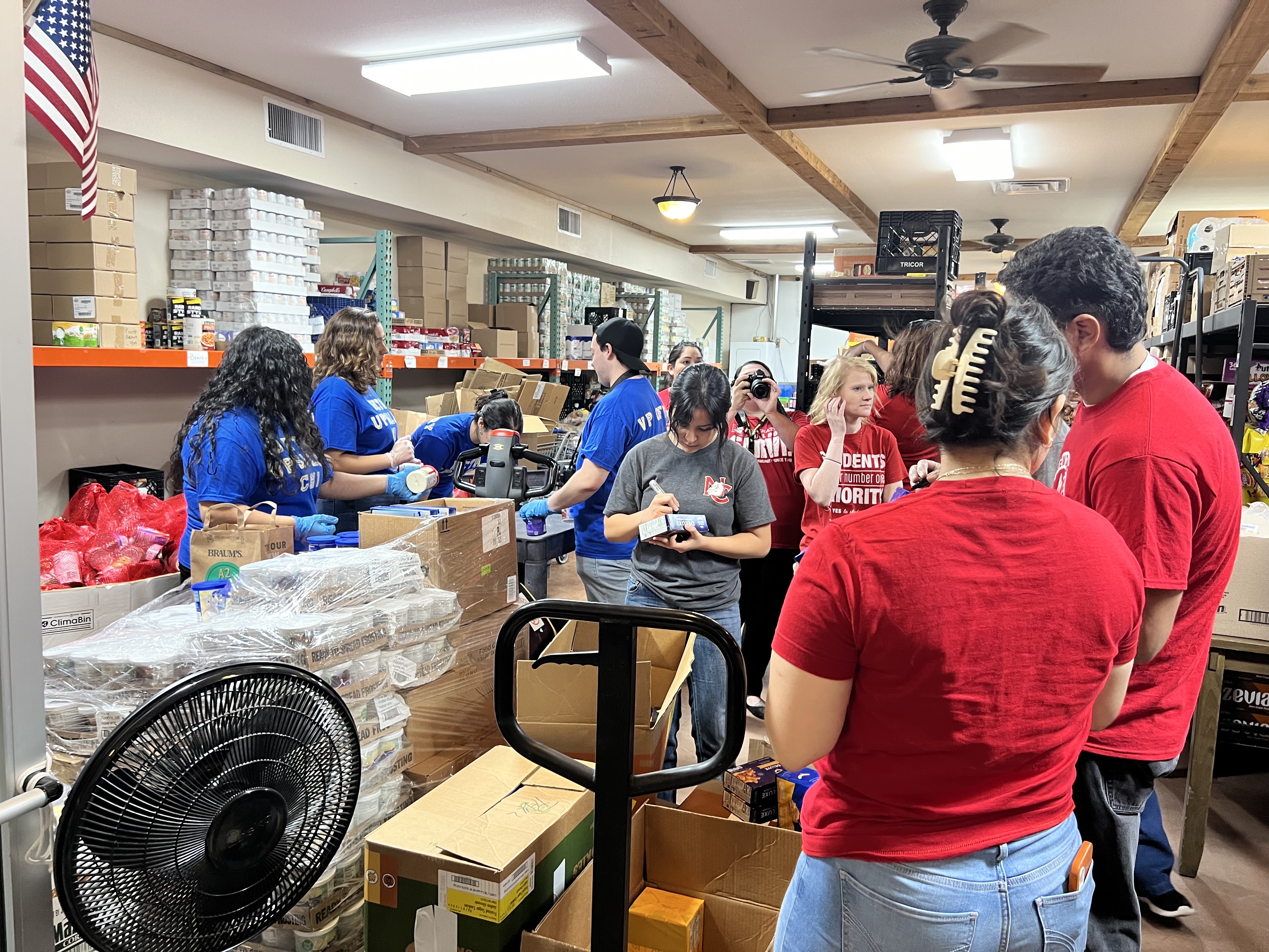 Bulldogs Serve - Waxahachie