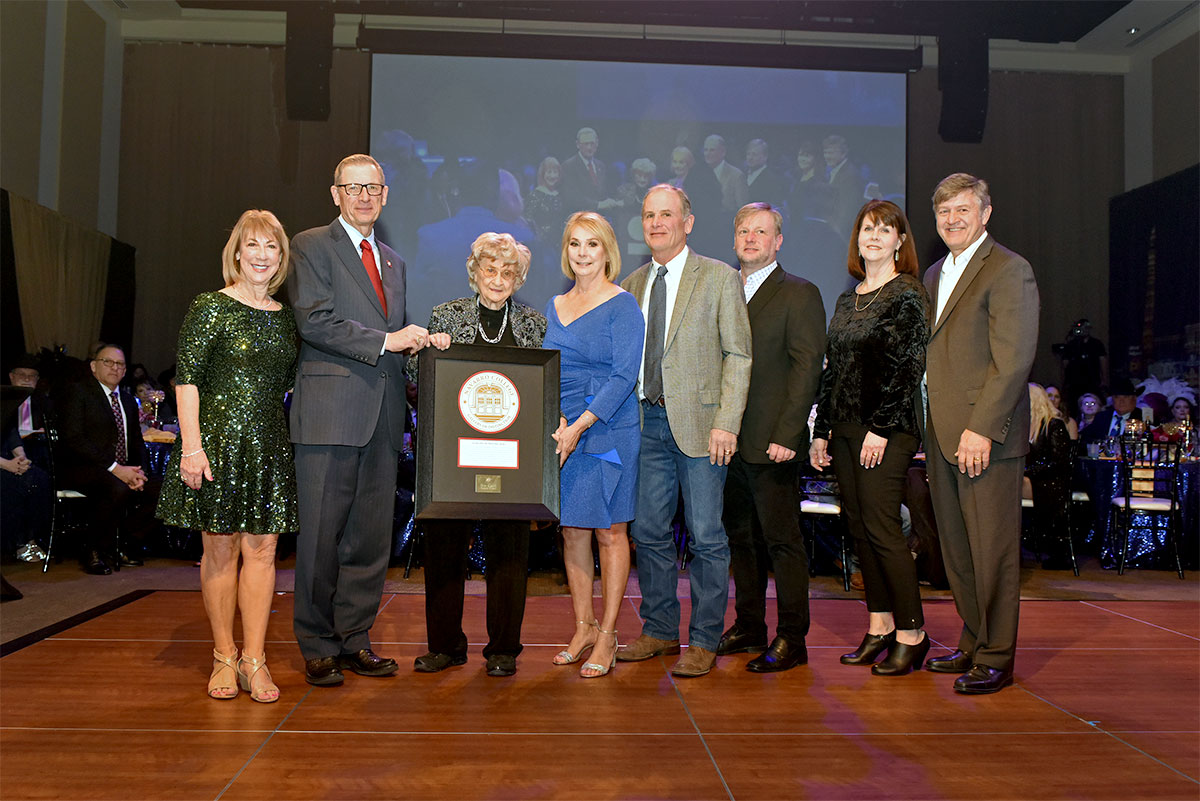 Gallery of Distinction - family