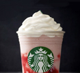 "草莓和奶油 Frap" with whipped cream and drizzle inside a clear Starbucks plastic cup.