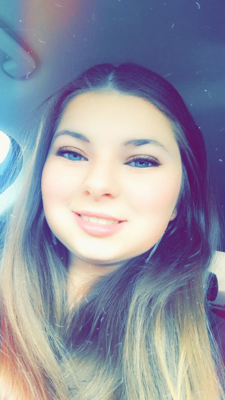 image of 安娜•霍林斯沃思