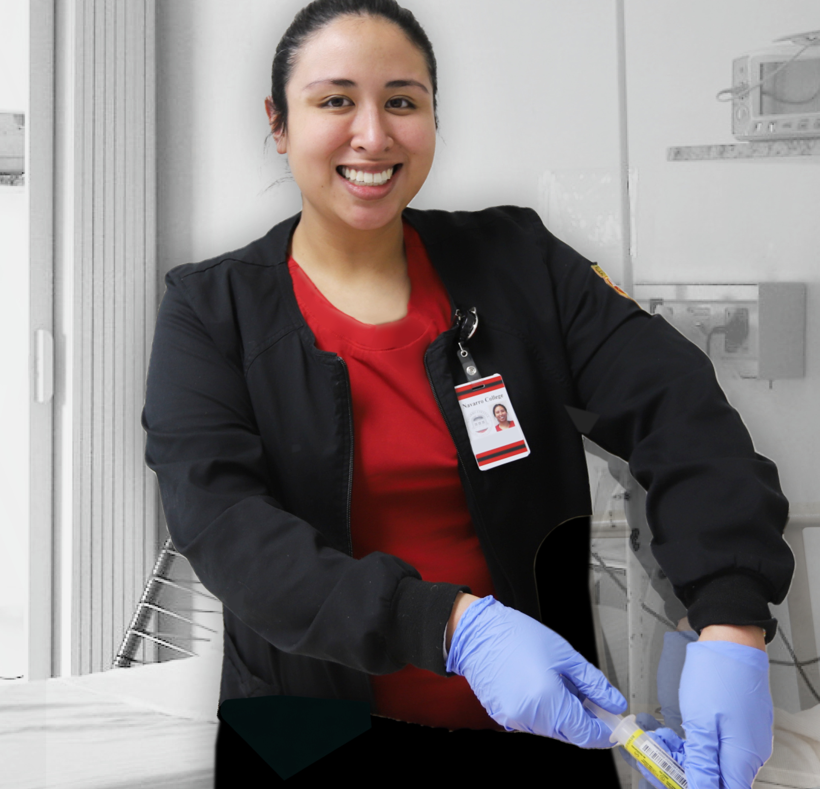 放血 皇冠博彩 Student holding a syringe in right hand